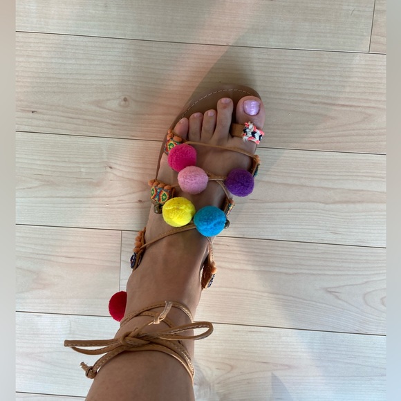 Boho pompon tie up sandals - Picture 2 of 2